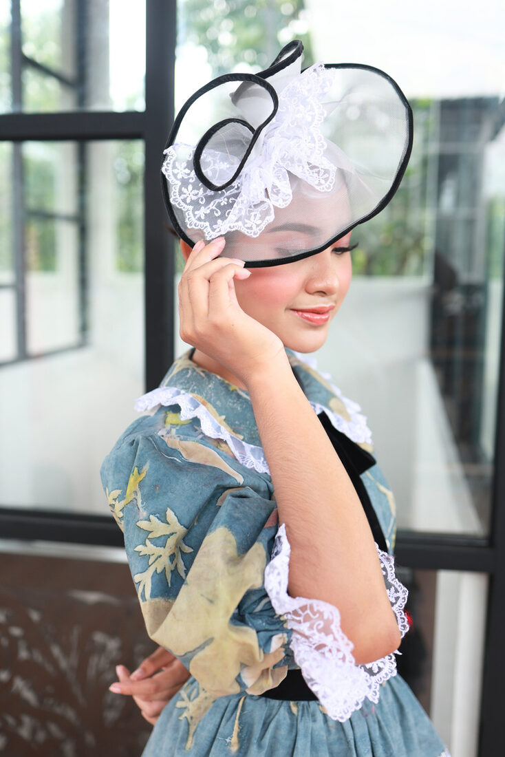 Lace and tulle fascinator